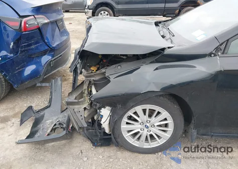 2018 Subaru Impreza 2.0I Premium из США, поврежденный, VIN 4S3GKAD69J3600173